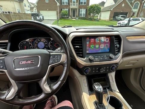 Used 2017 GMC Acadia Denali image 10