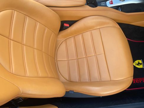 Used 2015 Ferrari California T image 32