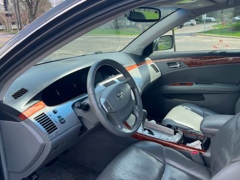 Used 2006 Toyota Avalon XLS FWD image 6