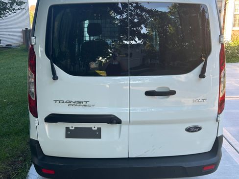 Used 2022 Ford Transit Connect XLT FWD image 19