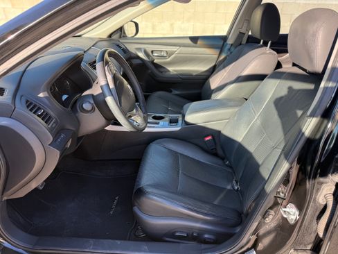 Used 2015 Nissan Altima 2.5 SL w/ Technology Package image 6