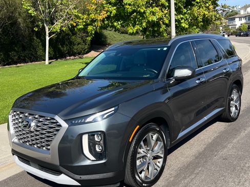 Used 2022 Hyundai Palisade SEL w/ 8P Bench Seat Package FWD image 2
