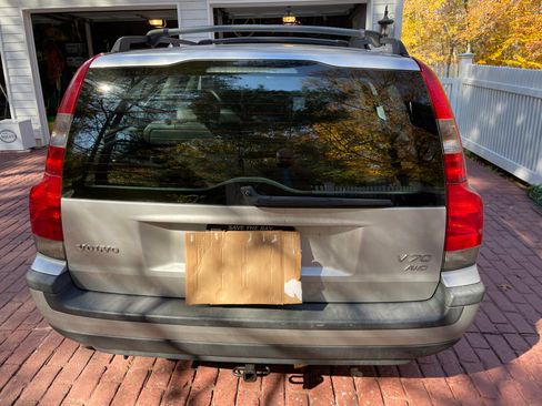 Used 2004 Volvo V70 2.5T image 5