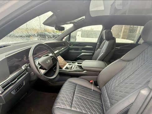 Used 2025 Cadillac Escalade IQ Sport 1 w/ LPO, ONYX Package image 12