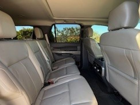 Used 2020 Ford Expedition XLT w/ Equipment Group 202A image 12