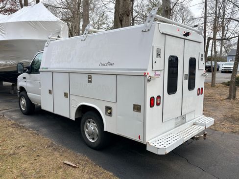 Used 2012 Ford E-350 and Econoline 350 Super Duty w/ PWR Locks & Windows Group image 2