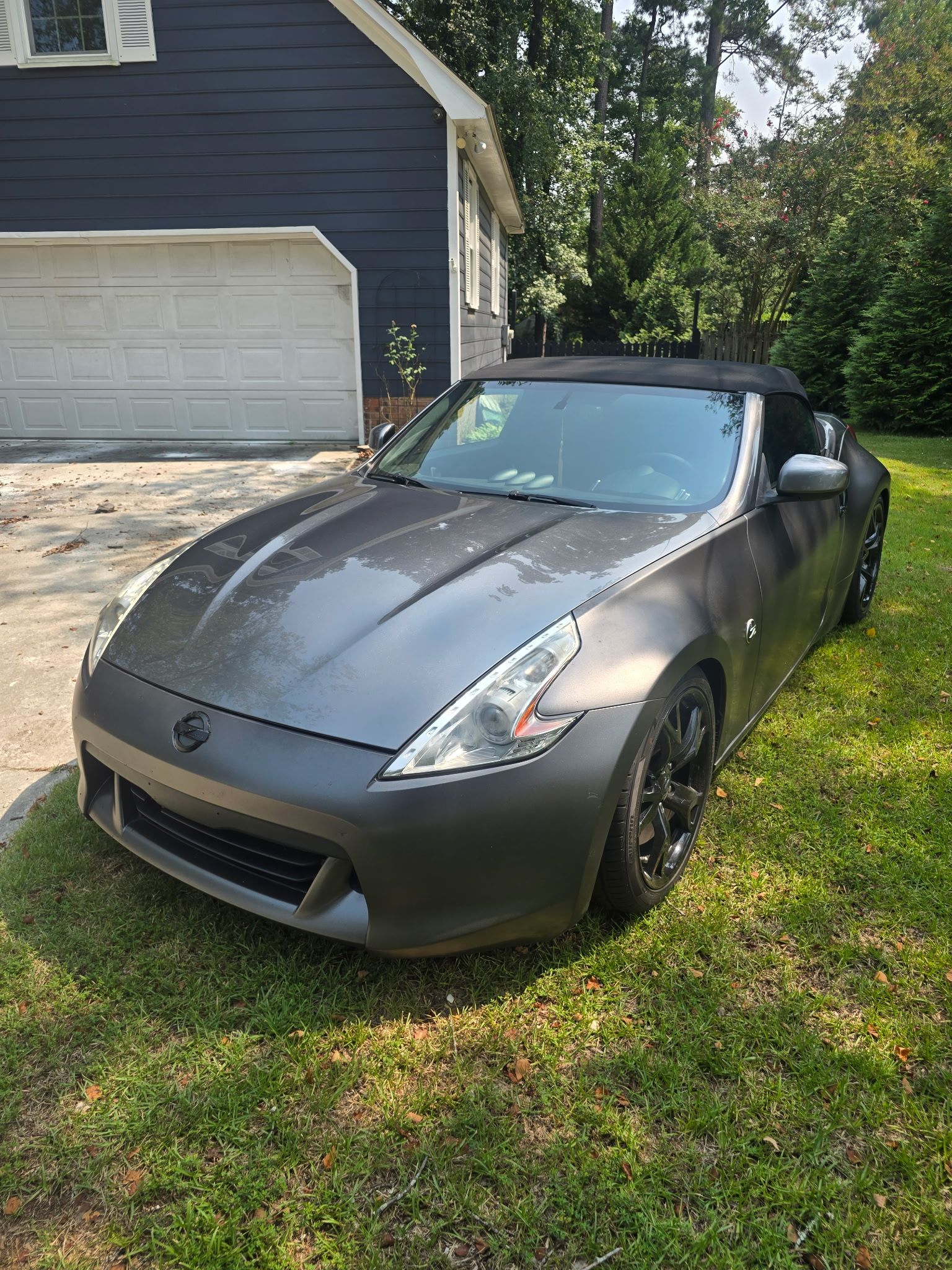 Used 2012 Nissan 370Z Touring w/ Sport Pkg RWD image 2
