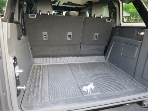 Used 2024 Ford Bronco Wildtrak AWD/4WD image 9