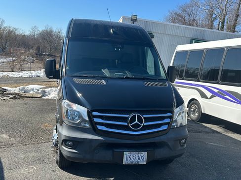 Used 2016 Mercedes-Benz Sprinter 3500 image 11