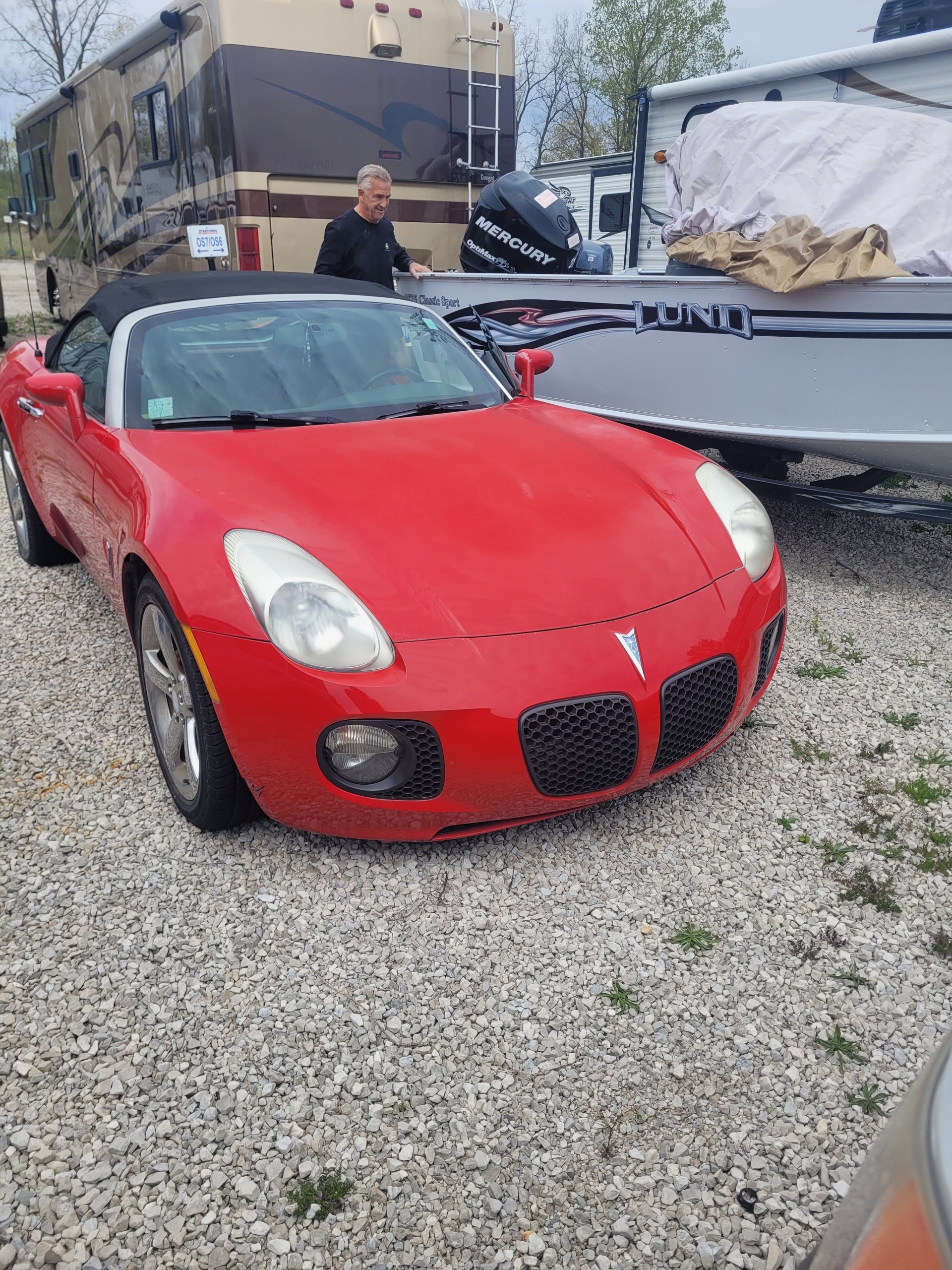 Used 2009 Pontiac Solstice GXP w/ Premium Package RWD image 1