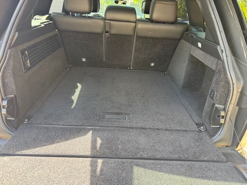 Used 2022 Land Rover Range Rover image 20