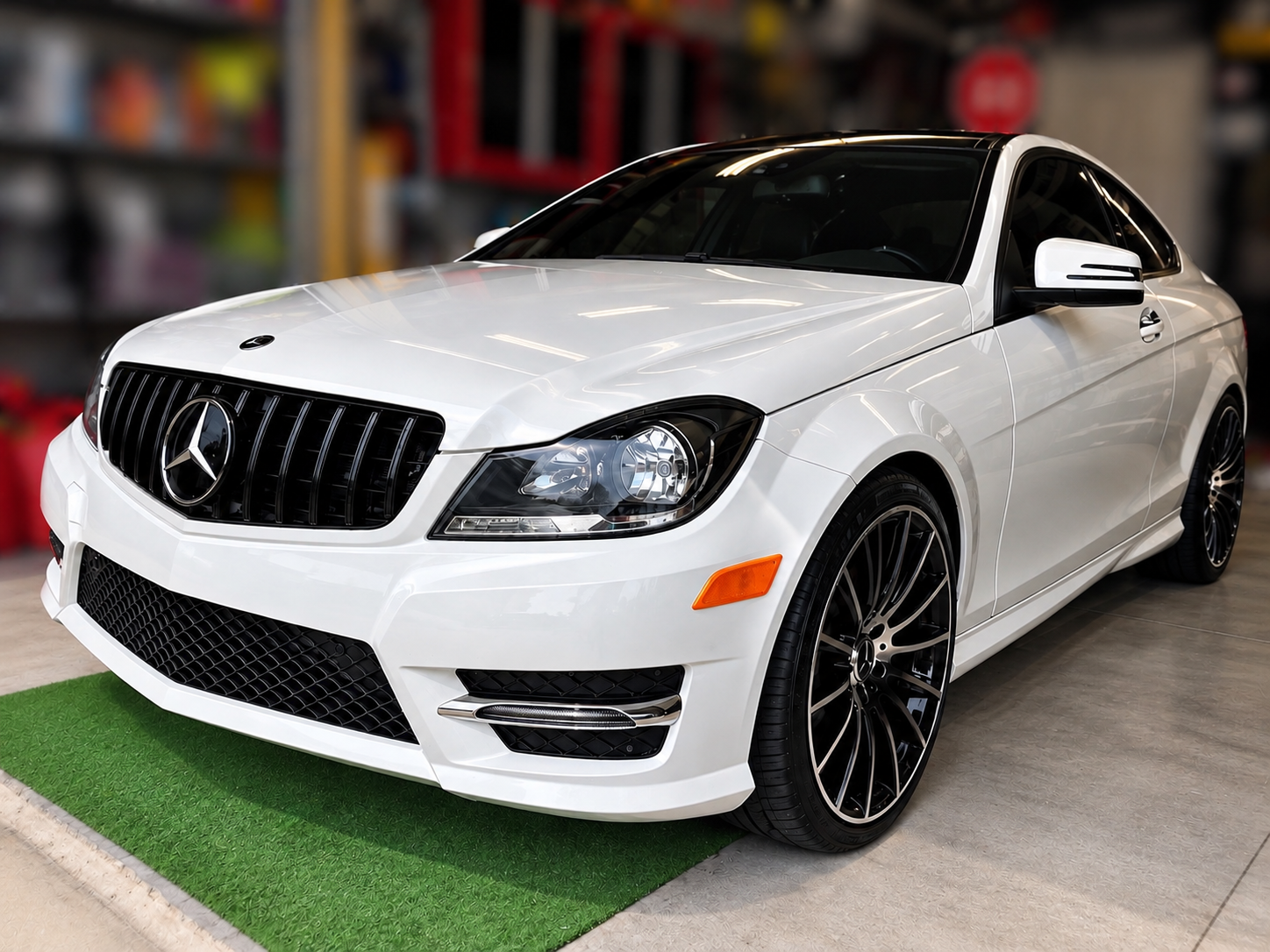 Used 2015 Mercedes-Benz C 250 Coupe image 1