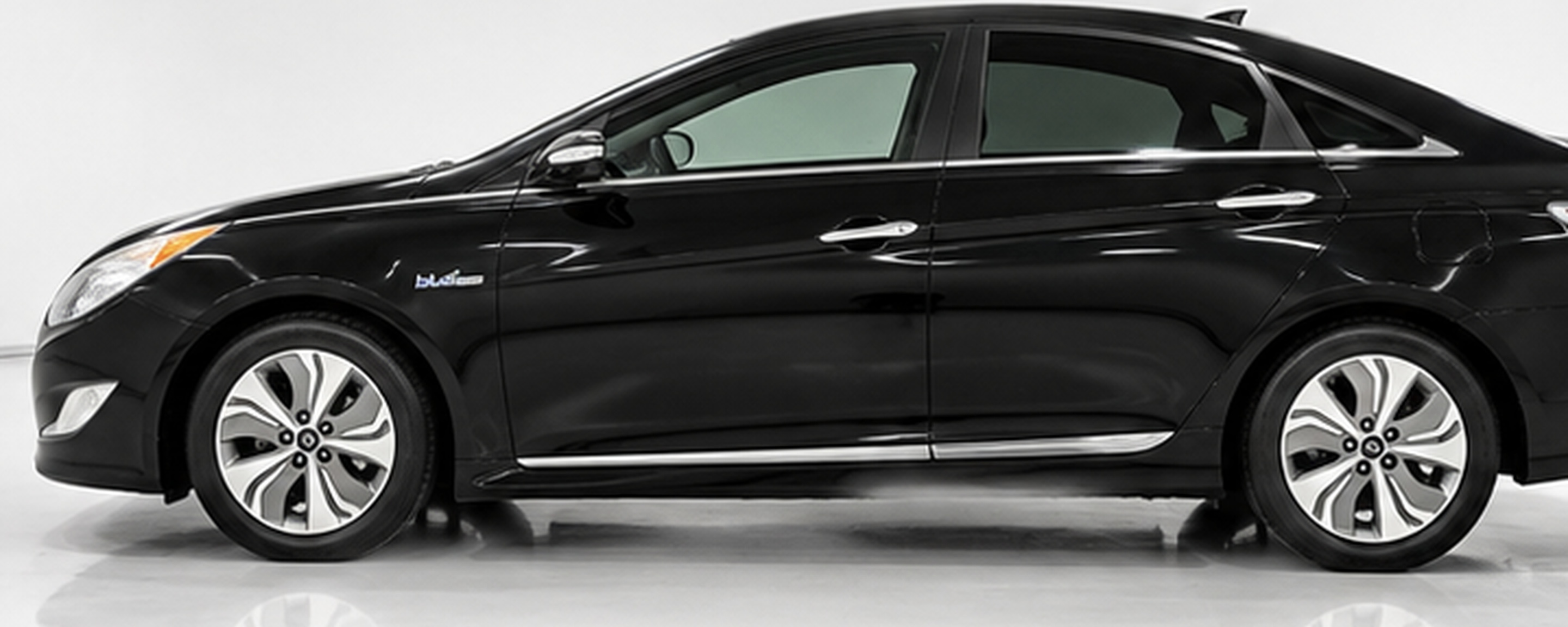 Used 2014 Hyundai Sonata Limited w/ Panoramic Sunroof Package 02 FWD image 4