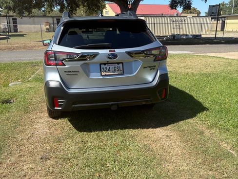 Used 2021 Subaru Outback Onyx Edition XT image 2