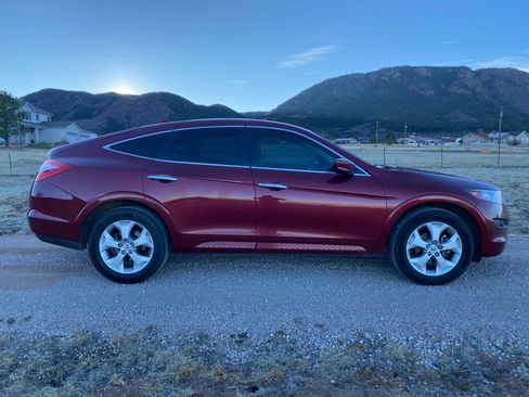 Used 2010 Honda Crosstour EX-L image 1