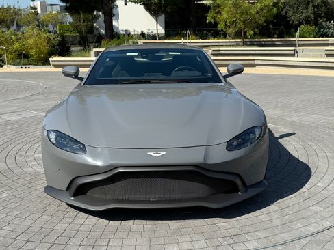 Used 2020 Aston Martin V8 Vantage Coupe image 5