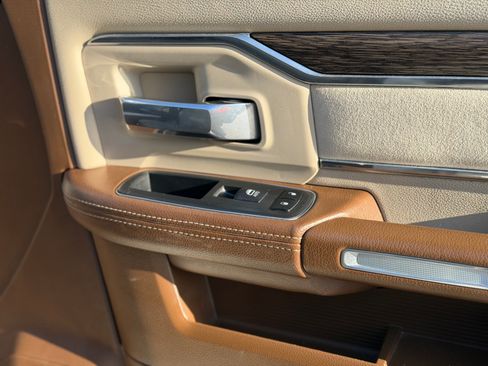 Used 2019 RAM 2500 Laramie image 11