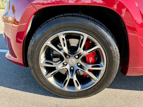 Used 2012 Jeep Grand Cherokee SRT8 w/ Luxury Group II image 18