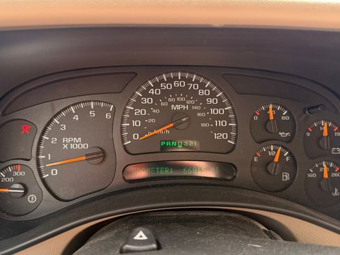 Used 2005 Chevrolet Silverado 2500 LS image 16