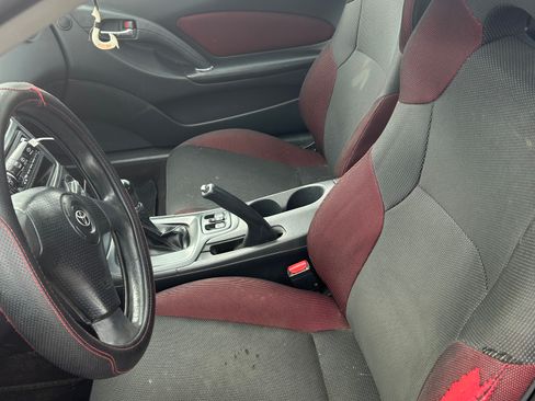 Used 2005 Toyota Celica GT image 11