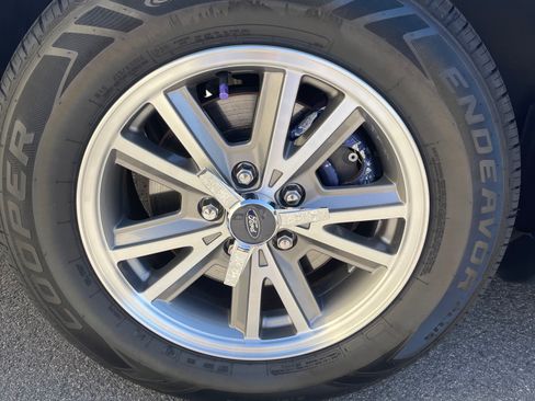 Used 2005 Ford Mustang Premium RWD image 23
