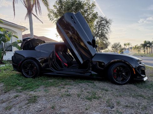 Used 2019 Chevrolet Camaro ZL1 image 6