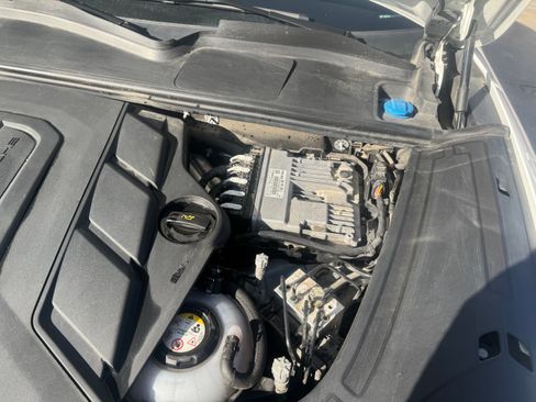 Used 2021 Porsche Cayenne E-Hybrid image 15