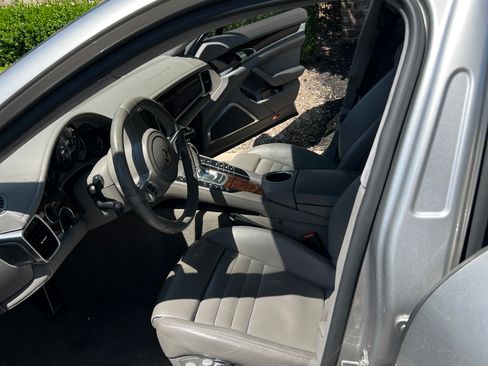 Used 2011 Porsche Panamera Turbo AWD/4WD image 6