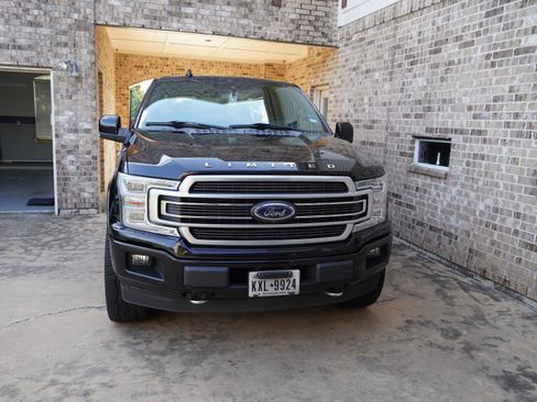 Used 2018 Ford F150 Limited w/ Trailer Tow Package image 13