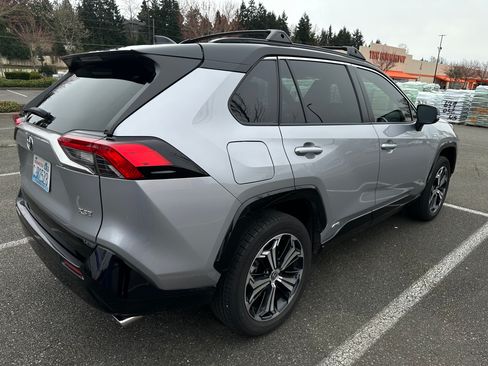 Used 2023 Toyota RAV4 XSE w/ Weather Package image 6