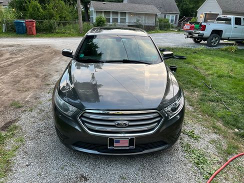 Used 2018 Ford Taurus SEL w/ Equipment Group 201A FWD image 6