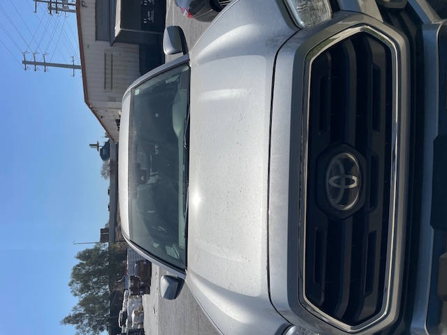 Used 2019 Toyota Tacoma SR5 RWD image 2