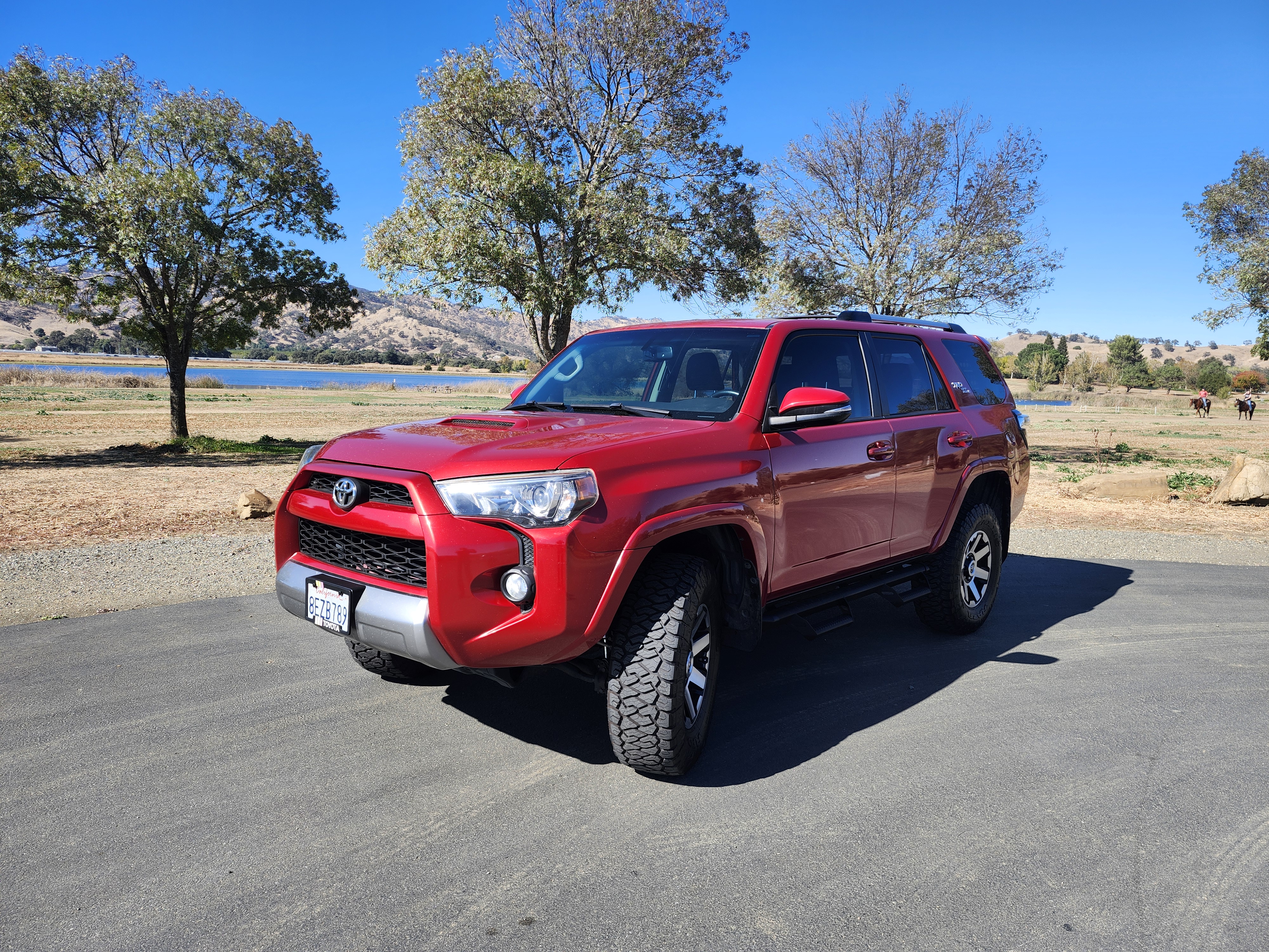 Used 2018 Toyota 4Runner TRD Off-Road Premium AWD/4WD image 5