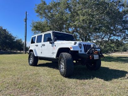 Used 2016 Jeep Wrangler Unlimited Rubicon w/ Connectivity Group