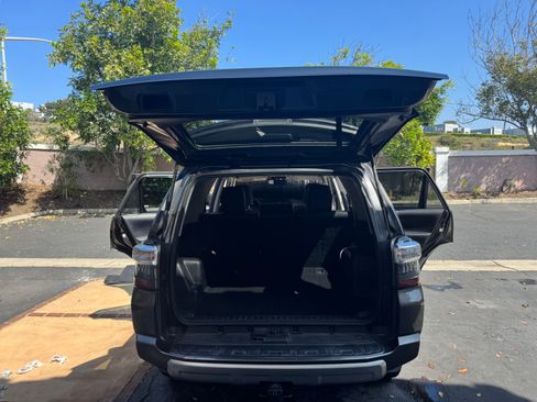 Used 2018 Toyota 4Runner TRD Off-Road Premium image 10