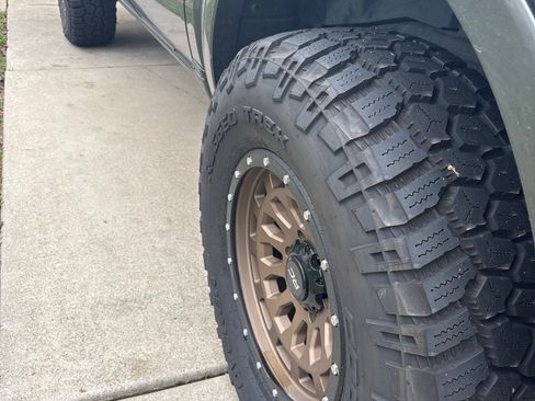 Used 2019 Ford Ranger Lariat w/ Equipment Group 501A Mid image 5