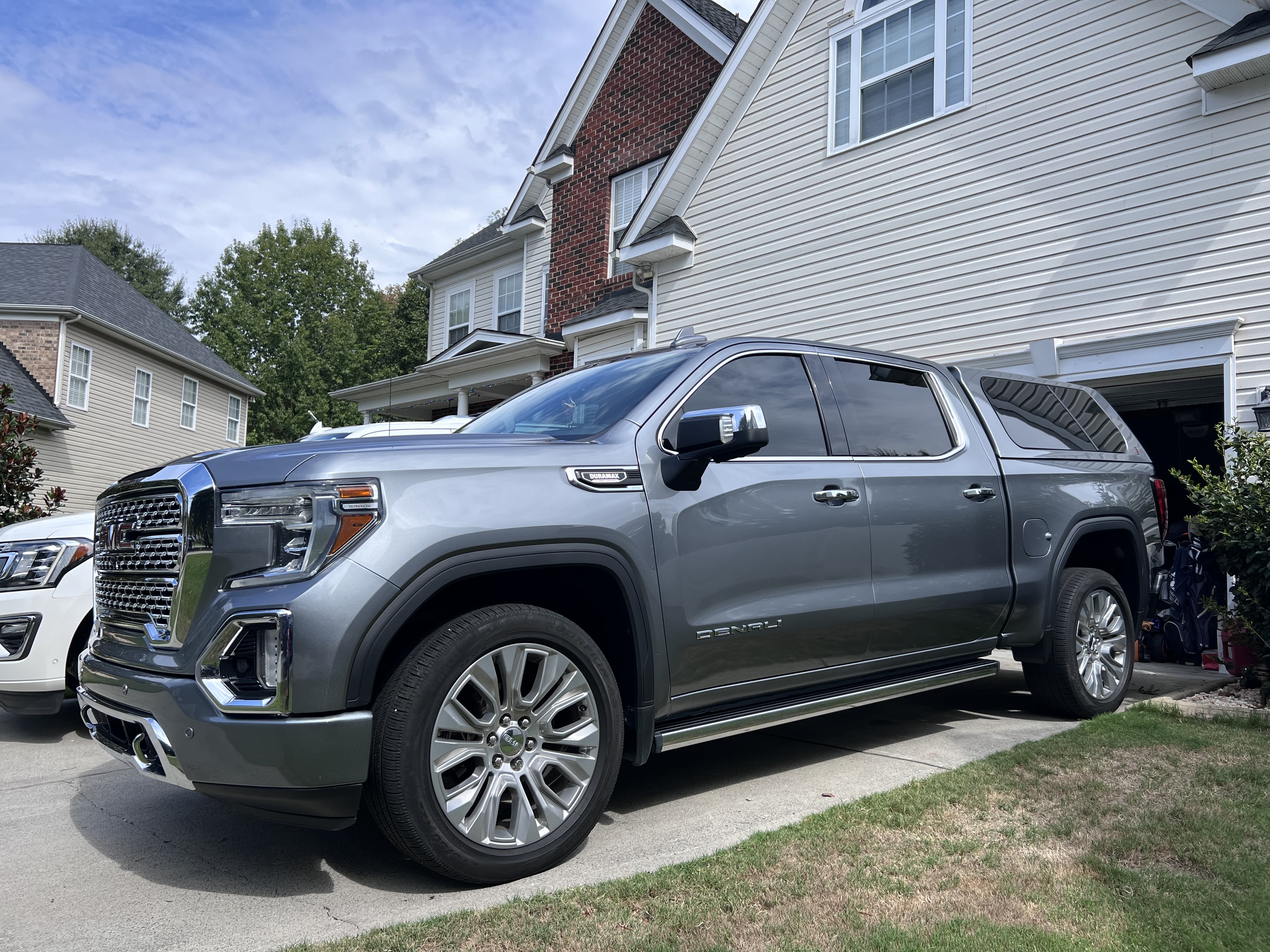 Used 2021 GMC Sierra 1500 Denali w/ Denali Ultimate Package AWD/4WD image 1