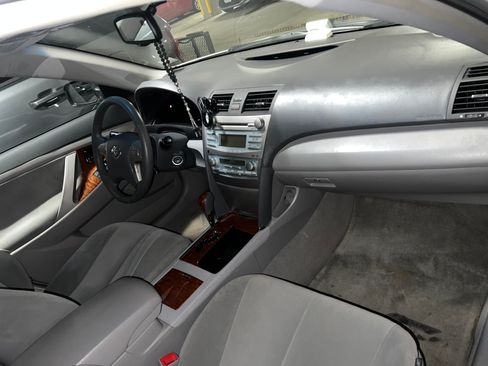 Used 2009 Toyota Camry XLE image 14