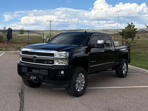 Used 2015 Chevrolet Silverado 2500 LTZ w/ LTZ Plus Package AWD/4WD image 1