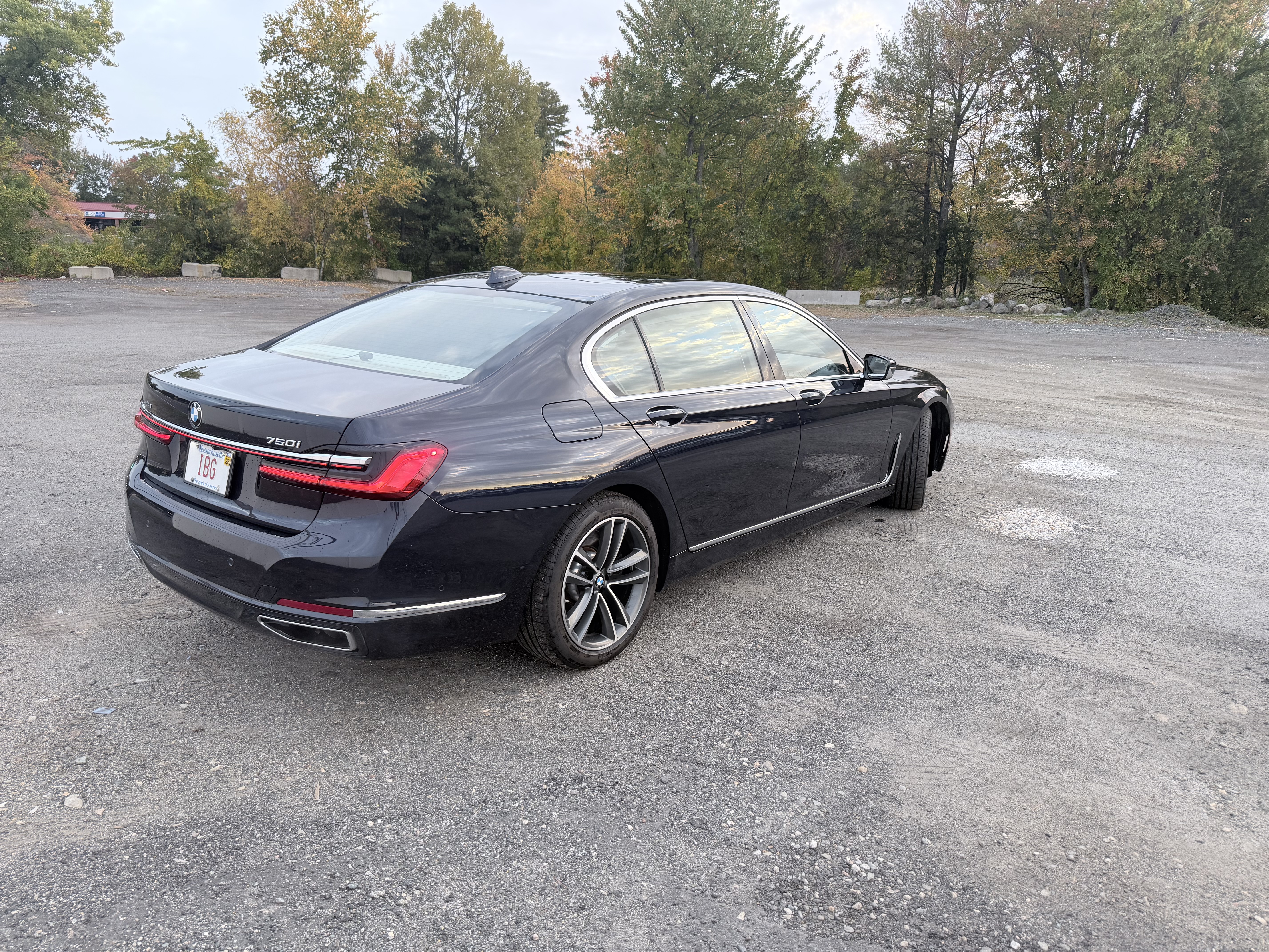 Used 2020 BMW 750i xDrive w/ Luxury Rear Seating Package AWD/4WD image 8