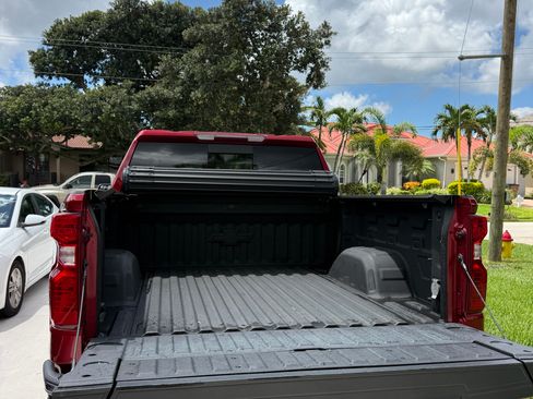 Used 2024 Chevrolet Silverado 1500 LT AWD/4WD image 17