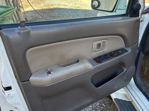 Used 2002 Toyota 4Runner Limited image 2