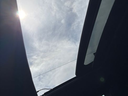 Used 2011 Chevrolet Camaro LT image 23