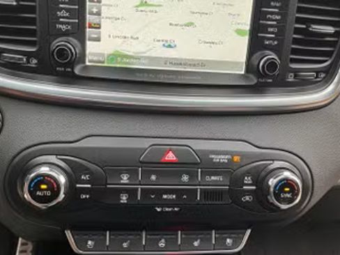 Used 2017 Kia Sorento SX AWD/4WD image 12