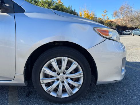 Used 2012 Toyota Corolla LE image 14