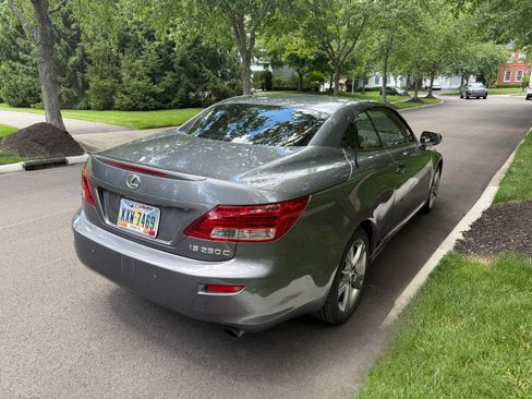 Used 2012 Lexus IS 250C w/ Luxury Pkg RWD image 9