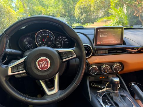 Used 2019 FIAT 124 Spider Lusso w/ Convenience Group image 11