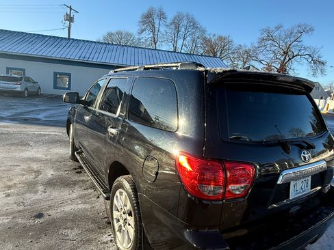 Used 2012 Toyota Sequoia Platinum image 10