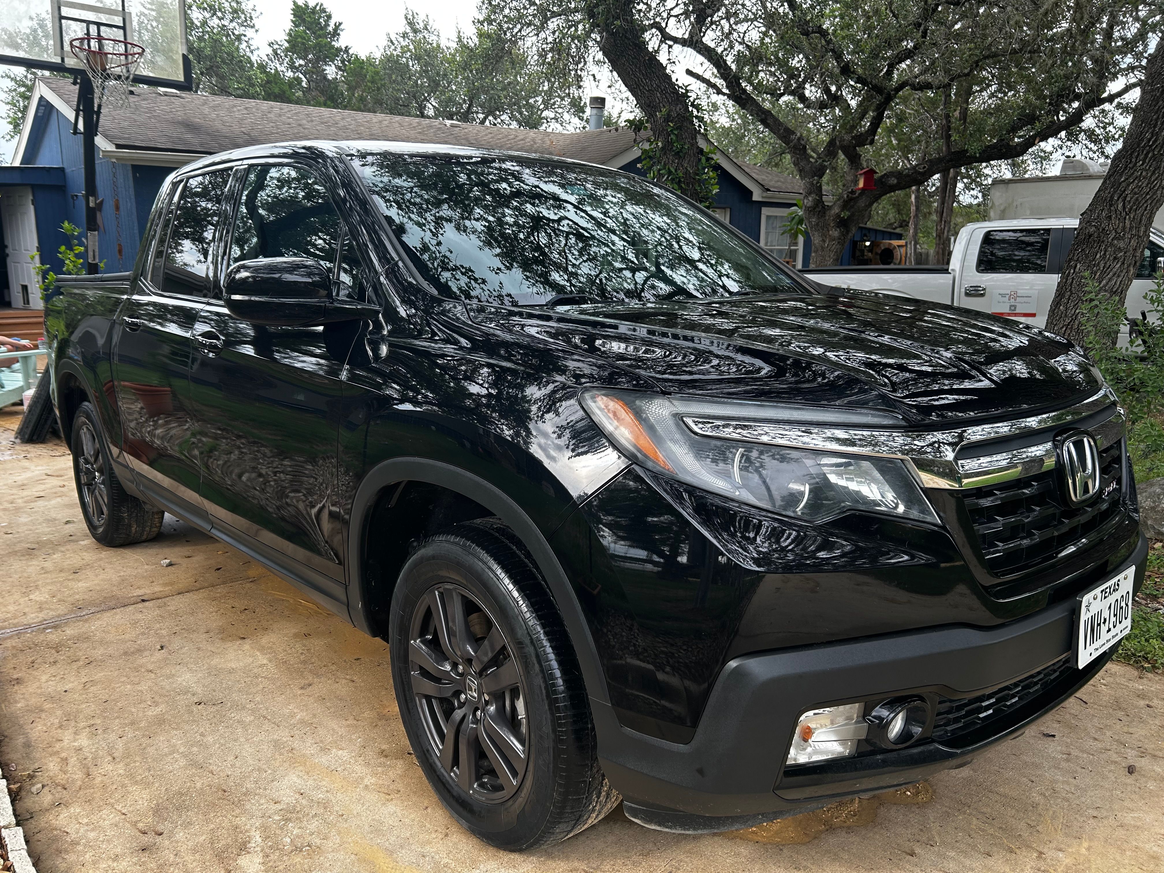 Used 2019 Honda Ridgeline Sport image 2