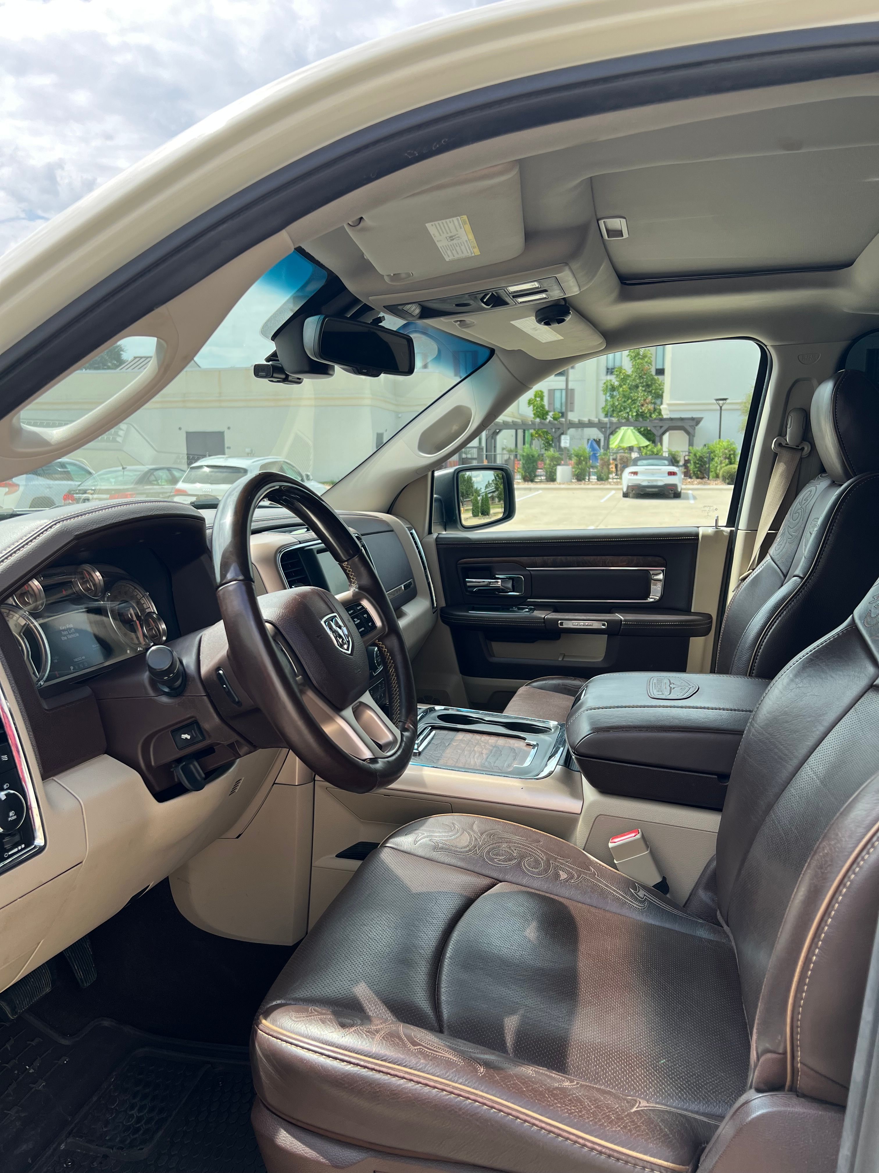 Used 2016 RAM 1500 Laramie Longhorn w/ Convenience Group AWD/4WD image 16